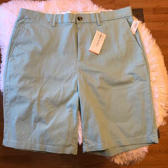 Old Navy Ultimate Slim Built in flex Shorts - Picture 2 of 4